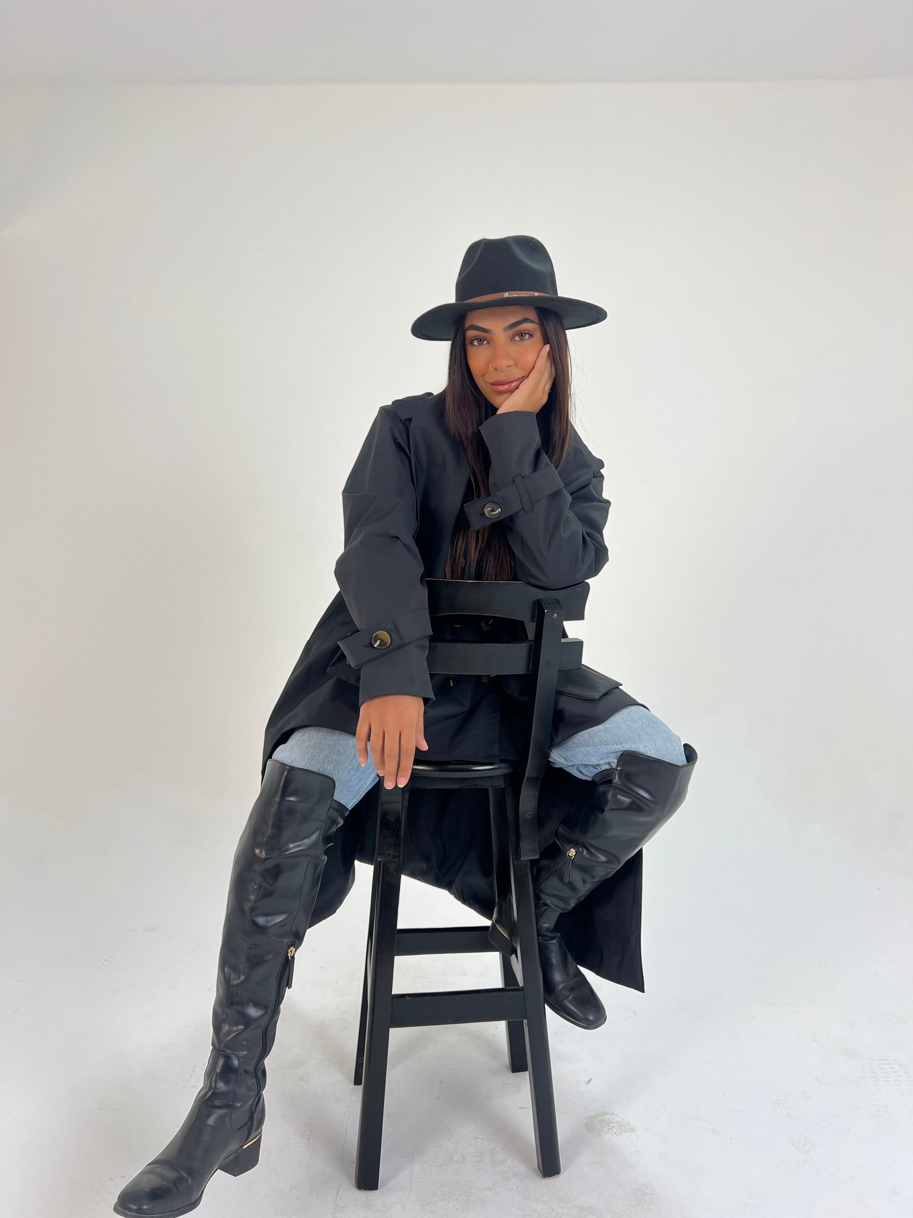 Asymmetrical trench Coat in black